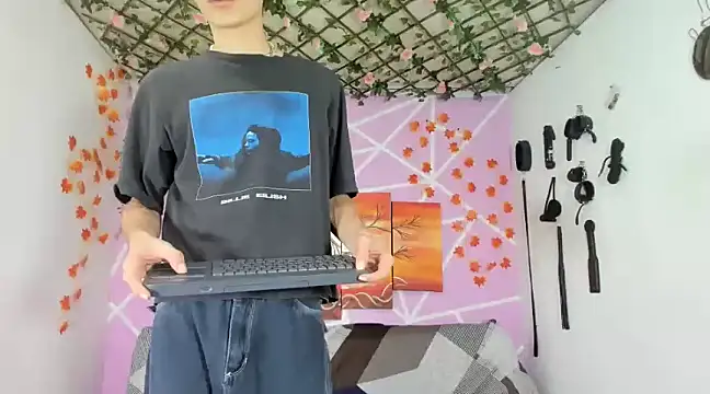 Snapshot of Maxxi_hot23 chatting on February 28, 2025, 1:15 am Maxxi hot23 online show from February 28, 2025, 1:15 am