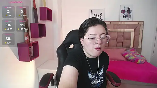 safyka online show from November 6, 2025, 2:59 am