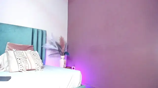 SeleneLujan online show from February 19, 2026, 12:35 pm