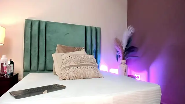 SeleneLujan online show from March 10, 2026, 11:47 am