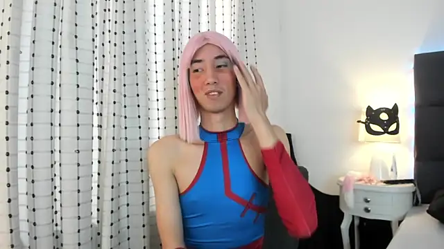 loverisu-coral online show from November 14, 2025, 8:45 pm