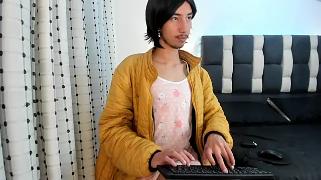 loverisu-coral online show from January 9, 2026, 11:11 pm