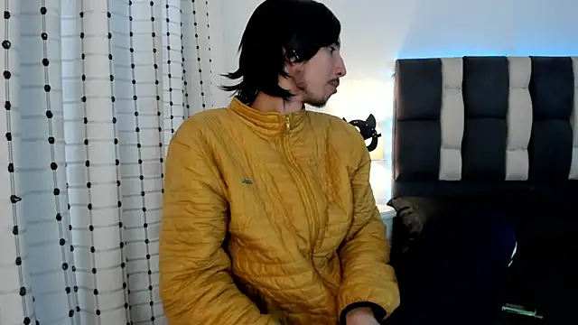 loverisu-coral online show from January 16, 2026, 10:14 pm