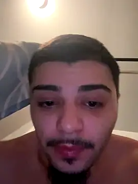 Snapshot of papiVilla23 chatting on October 3, 2025, 3:30 am papiVilla23 online show from October 3, 2025, 3:30 am