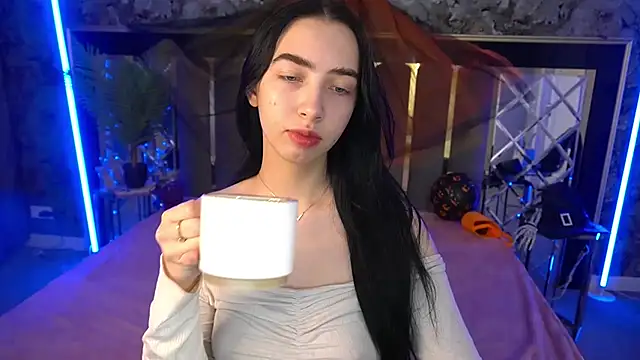 Snapshot of WildKittenX_ chatting on October 29, 2025, 6:45 am WildKittenX online show from October 29, 2025, 6:45 am