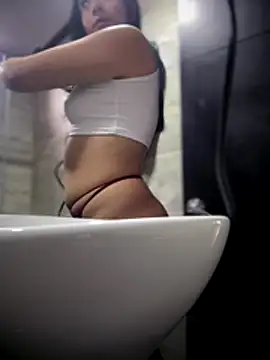 Snapshot of Mila_LS chatting on November 21, 2025, 1:10 pm Mila LS online show from November 21, 2025, 1:10 pm