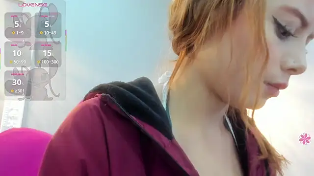 Snapshot of Bonniie_22 chatting on December 2, 2025, 2:30 pm Bonniie 22 online show from December 2, 2025, 2:30 pm