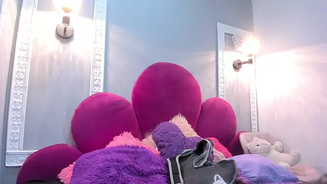 Bonniie 22 online show from April 9, 2026, 7:20 pm