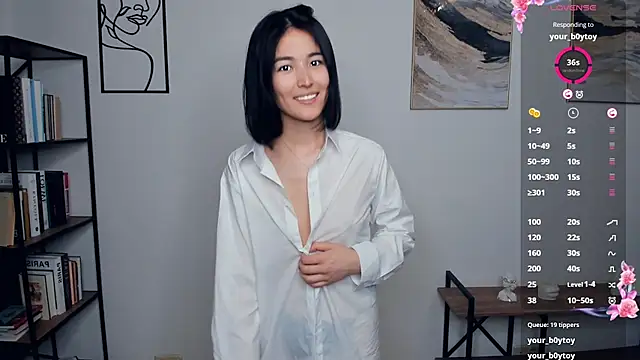 Snapshot of RanelDiva chatting on March 6, 2025, 10:41 am RanelDiva online show from March 6, 2025, 10:41 am