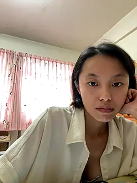 ladypaggy online show from November 30, 2025, 5:52 am