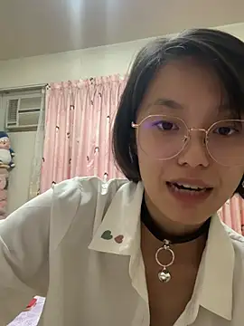 Snapshot of ladypaggy chatting on April 29, 2026, 2:43 pm ladypaggy online show from April 29, 2026, 2:43 pm