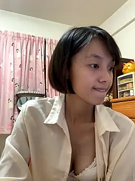 ladypaggy online show from October 22, 2025, 4:28 pm