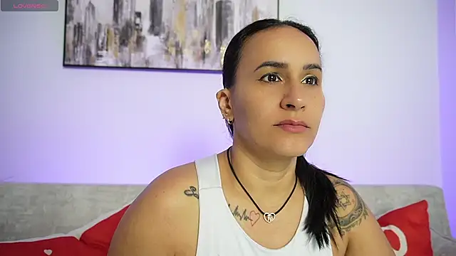 Snapshot of Sara_Charmy chatting on November 18, 2025, 8:50 am Sara Charmy online show from November 18, 2025, 8:50 am