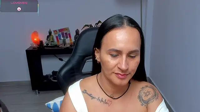Snapshot of Sara_Charmy chatting on July 14, 2026, 6:36 pm Sara Charmy online show from July 14, 2026, 6:36 pm