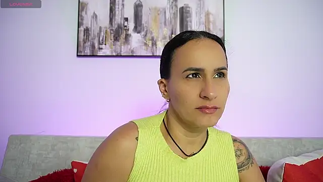 Snapshot of Sara_Charmy chatting on December 1, 2025, 11:33 am Sara Charmy online show from December 1, 2025, 11:33 am