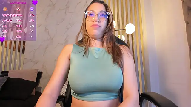 Snapshot of Oriana_gh chatting on January 14, 2026, 3:32 am Oriana gh online show from January 14, 2026, 3:32 am