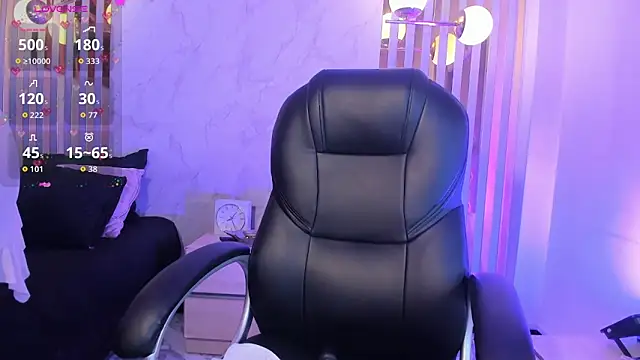 Snapshot of Oriana_gh chatting on February 18, 2026, 3:37 am Oriana gh online show from February 18, 2026, 3:37 am