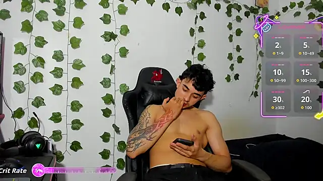 Snapshot of Noah_milleer chatting on September 14, 2025, 2:12 am Noah milleer online show from September 14, 2025, 2:12 am