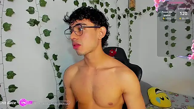 Snapshot of Noah_milleer chatting on October 16, 2025, 3:53 pm Noah milleer online show from October 16, 2025, 3:53 pm