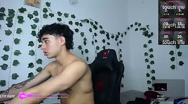 Snapshot of Noah_milleer chatting on March 10, 2025, 8:34 pm Noah milleer online show from March 10, 2025, 8:34 pm