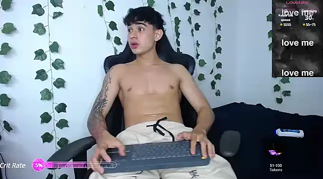 Snapshot of Noah_milleer chatting on March 8, 2025, 12:55 am Noah milleer online show from March 8, 2025, 12:55 am