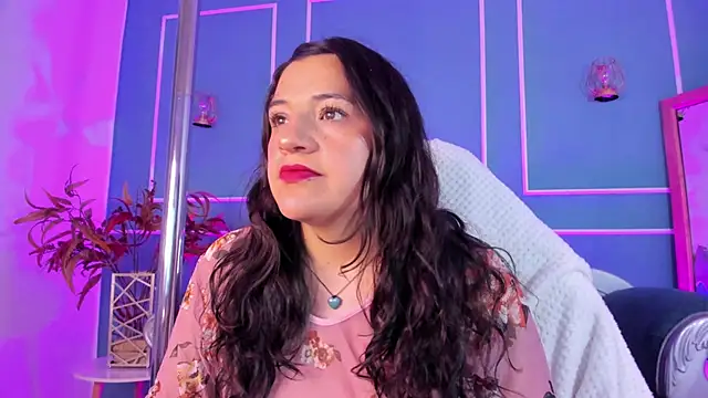 TaraTaylorr online show from September 14, 2025, 2:45 am