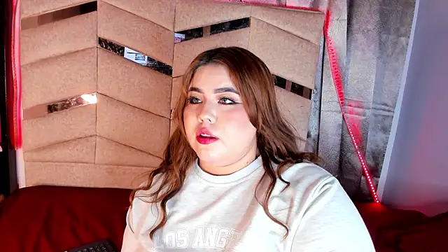 MadissonLee   online show from May 27, 2026, 3:36 am
