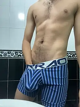 18 ALExxx online show from March 6, 2026, 4:07 am