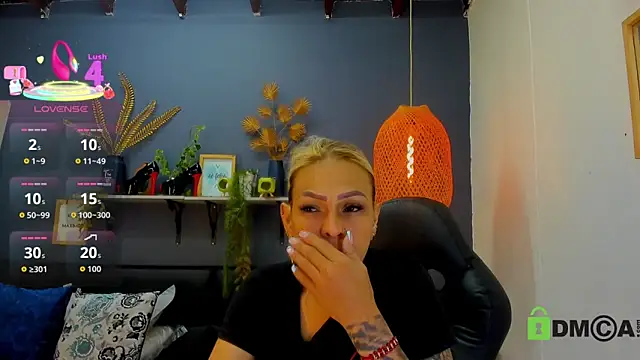 Snapshot of yessila_parker chatting on May 15, 2026, 8:34 am yessila parker online show from May 15, 2026, 8:34 am