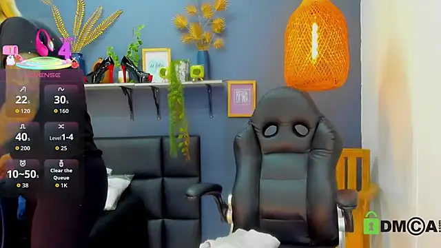 Snapshot of yessila_parker chatting on May 7, 2026, 8:50 am yessila parker online show from May 7, 2026, 8:50 am