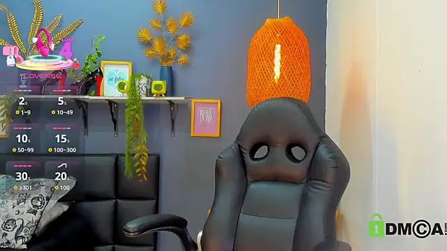 Snapshot of yessila_parker chatting on May 10, 2026, 8:40 am yessila parker online show from May 10, 2026, 8:40 am