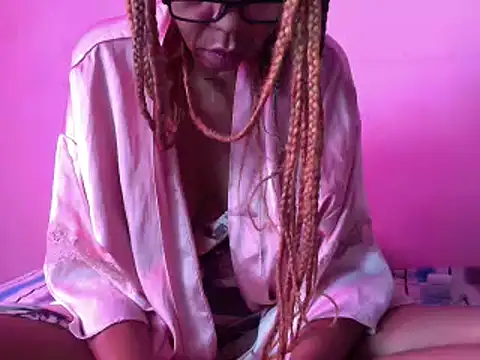 Ladyzee25 online show from April 15, 2026, 11:49 am