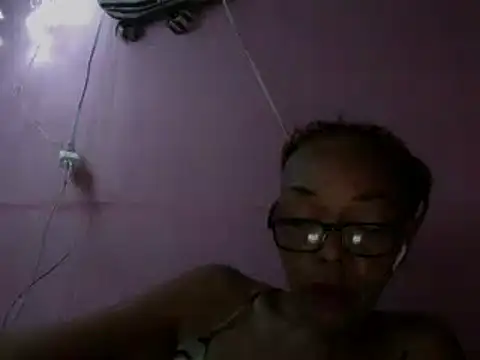 Ladyzee25 online show from April 8, 2026, 12:45 am