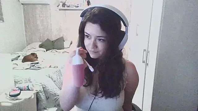 Snapshot of Piolapk chatting on October 11, 2025, 1:50 am Piolapk online show from October 11, 2025, 1:50 am