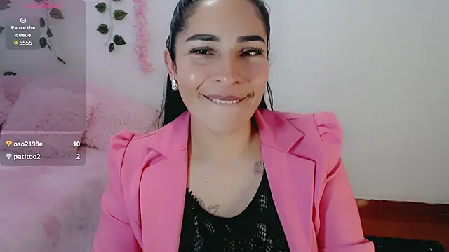 luna lgomez  online show from March 12, 2025, 2:12 pm