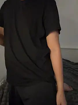 QUEENSMAILE01 online show from February 27, 2025, 1:08 am