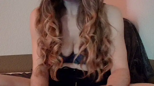 Snapshot of iamamandarose chatting on October 31, 2025, 6:26 pm iamamandarose online show from October 31, 2025, 6:26 pm