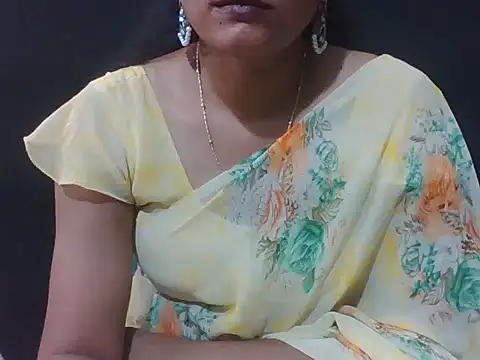 Snapshot of sugandha_bhabhi chatting on May 5, 2026, 5:16 pm sugandha bhabhi online show from May 5, 2026, 5:16 pm