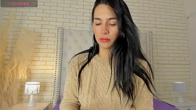 Snapshot of Emilly_wilson_ chatting on October 31, 2025, 12:02 pm Emilly wilson online show from October 31, 2025, 12:02 pm