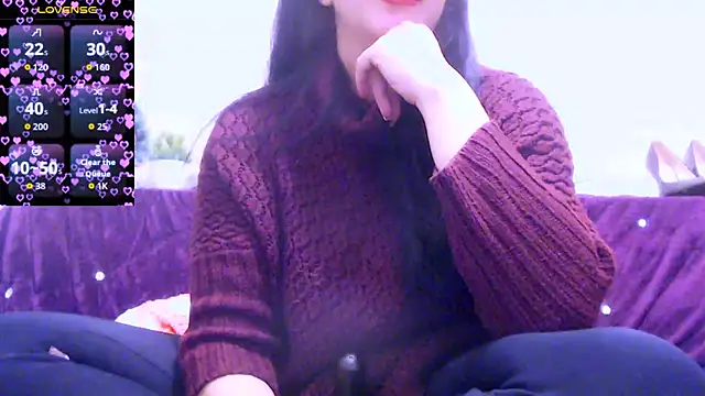 Snapshot of Alina_eve chatting on October 29, 2025, 9:36 pm Alina eve online show from October 29, 2025, 9:36 pm