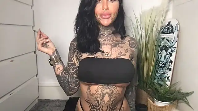 Snapshot of Peaches_and_the_Cream chatting on February 24, 2026, 11:22 am Peaches and the Cream online show from February 24, 2026, 11:22 am