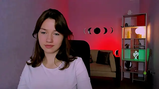 Snapshot of helli_belli chatting on November 4, 2025, 8:45 pm helli belli online show from November 4, 2025, 8:45 pm