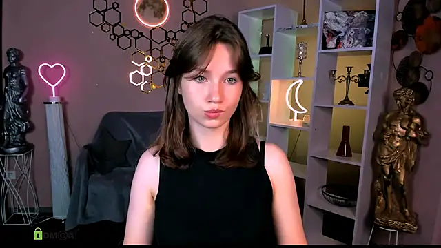 Snapshot of helli_belli chatting on October 17, 2025, 7:15 pm helli belli online show from October 17, 2025, 7:15 pm