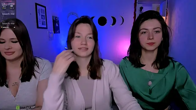 Snapshot of helli_belli chatting on March 1, 2026, 8:20 pm helli belli online show from March 1, 2026, 8:20 pm