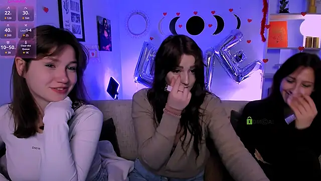 Snapshot of helli_belli chatting on February 8, 2026, 8:28 pm helli belli online show from February 8, 2026, 8:28 pm