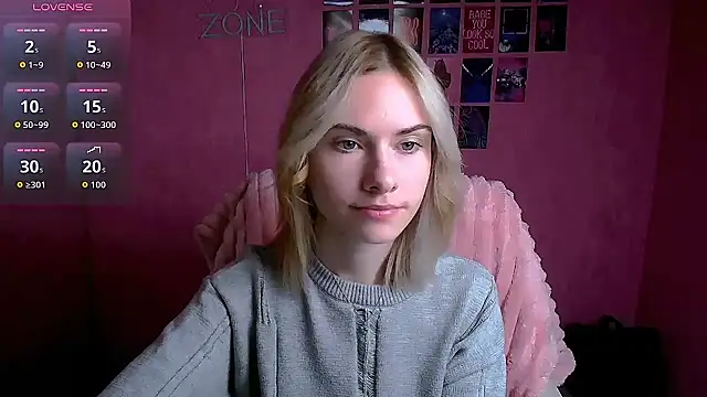 Snapshot of Fiona_Night chatting on November 20, 2025, 7:20 am Fiona Night online show from November 20, 2025, 7:20 am