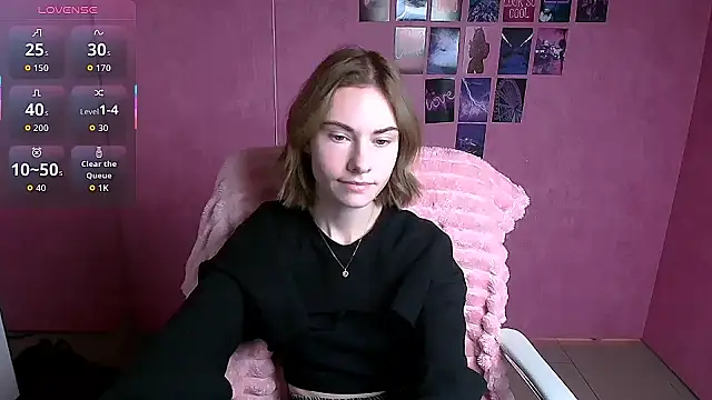 Snapshot of Fiona_Night chatting on November 28, 2025, 6:02 am Fiona Night online show from November 28, 2025, 6:02 am