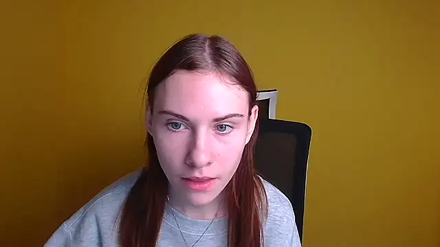 Snapshot of Fiona_Night chatting on March 4, 2025, 12:12 pm Fiona Night online show from March 4, 2025, 12:12 pm