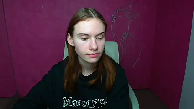 Snapshot of Fiona_Night chatting on March 10, 2025, 5:11 am Fiona Night online show from March 10, 2025, 5:11 am