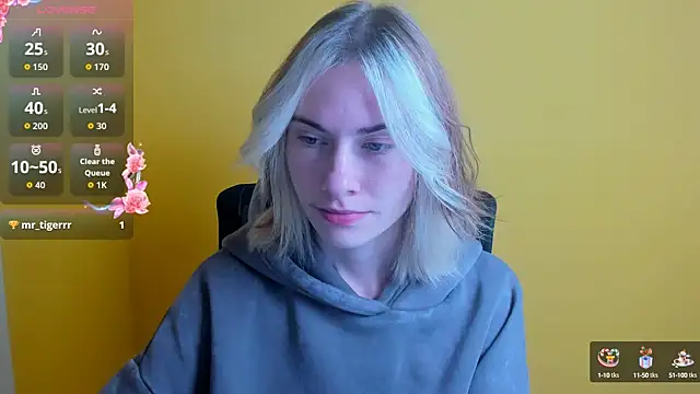 Snapshot of Fiona_Night chatting on October 14, 2025, 5:30 am Fiona Night online show from October 14, 2025, 5:30 am